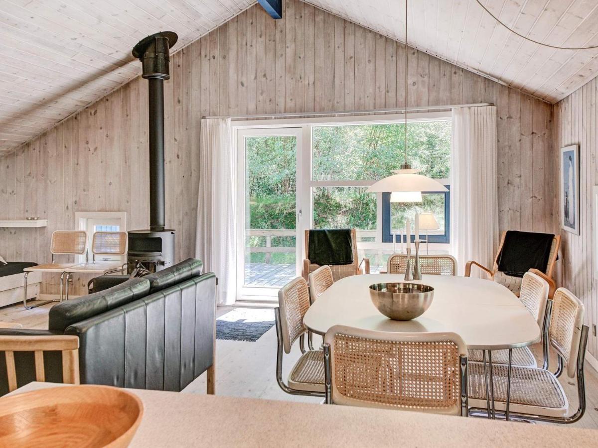 8 Person Holiday Home In Nex Vester Somarken エクステリア 写真