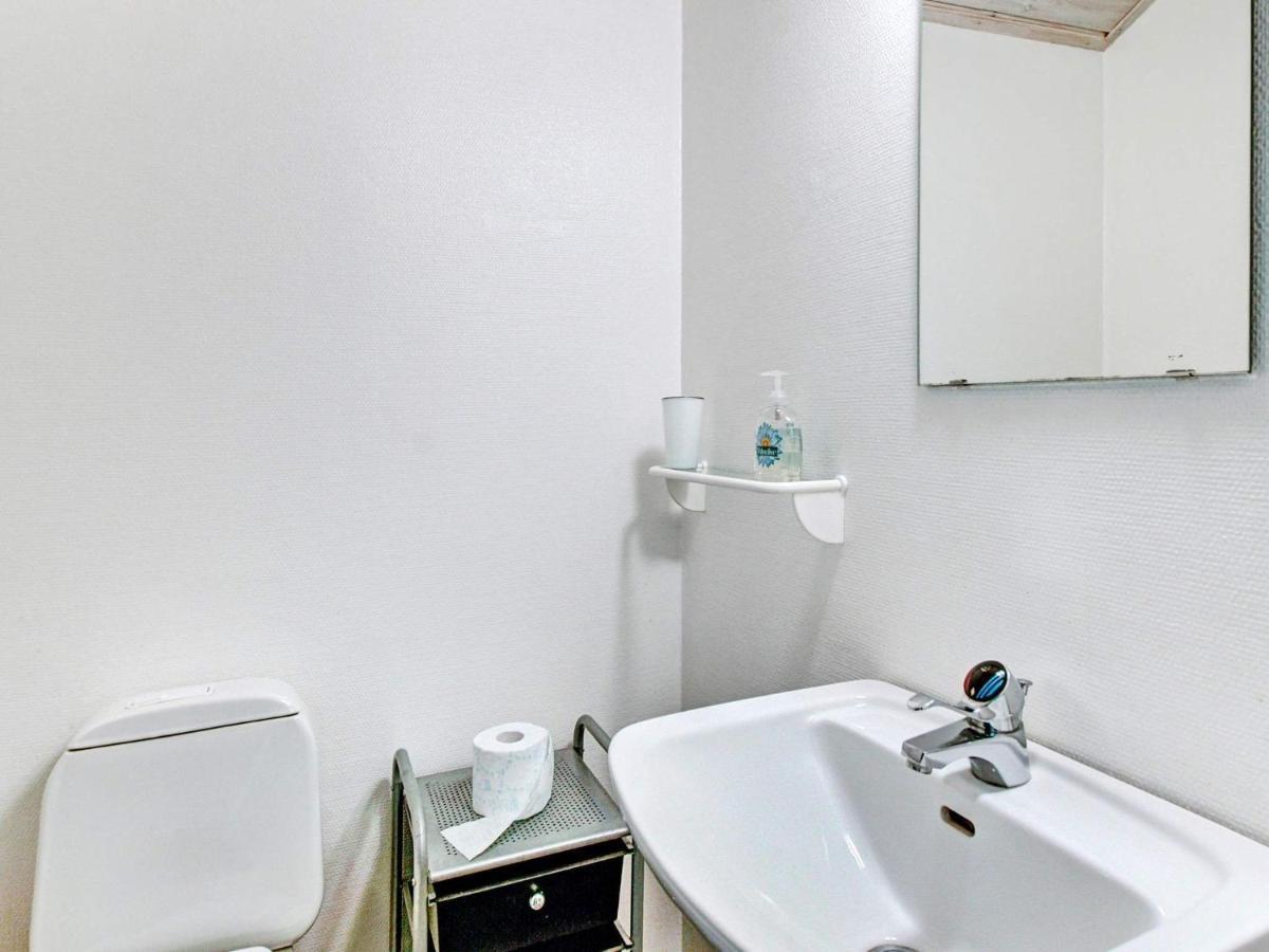 8 Person Holiday Home In Nex Vester Somarken エクステリア 写真