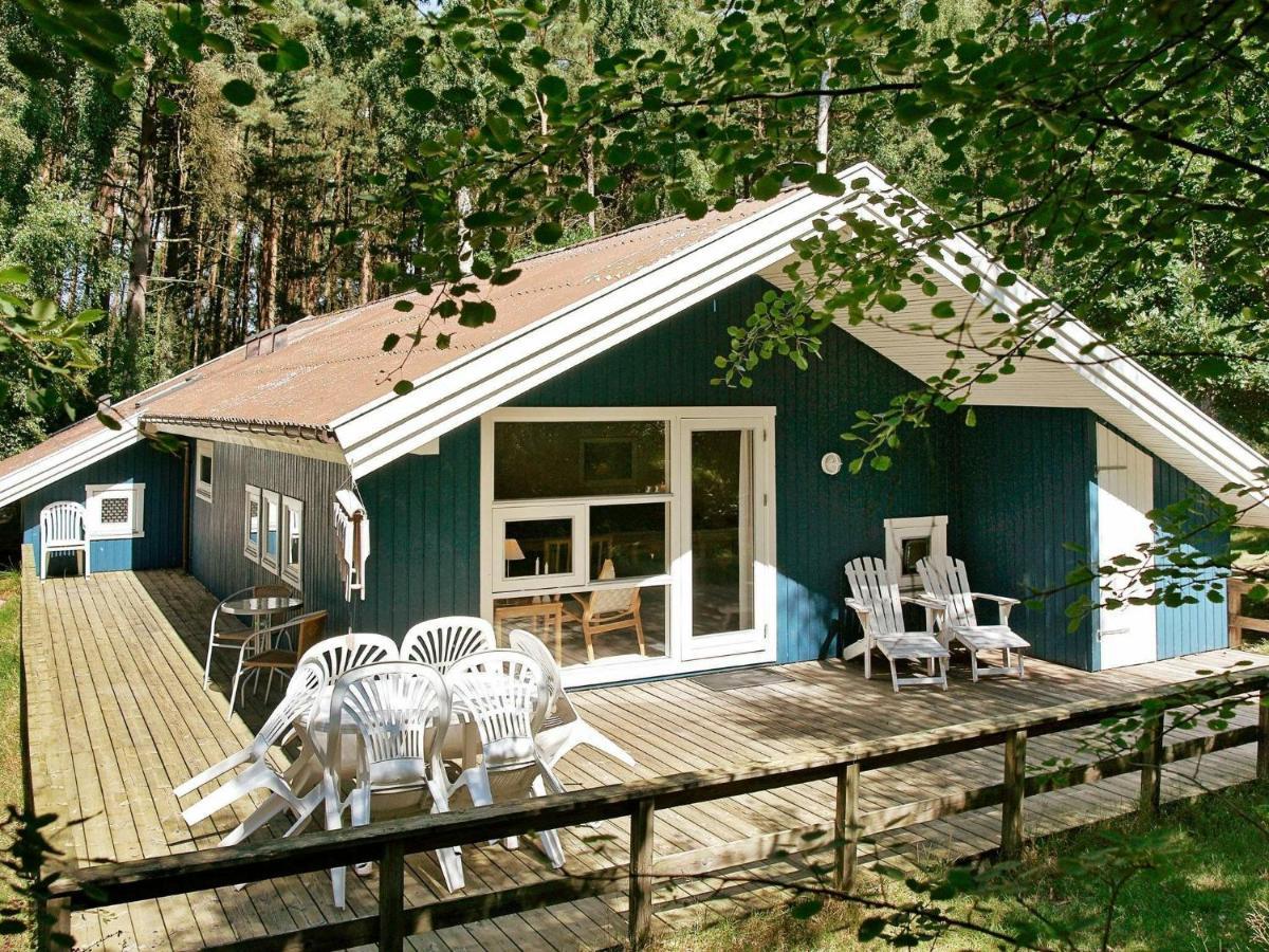 8 Person Holiday Home In Nex Vester Somarken エクステリア 写真