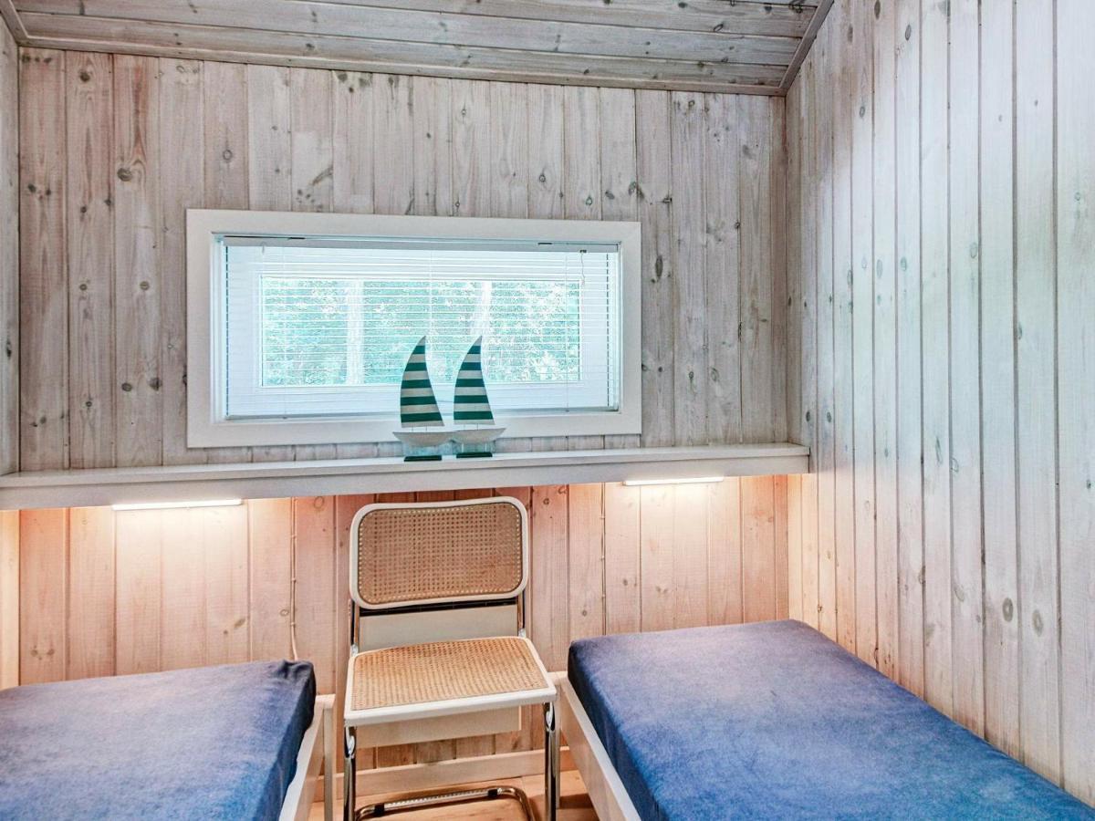 8 Person Holiday Home In Nex Vester Somarken エクステリア 写真